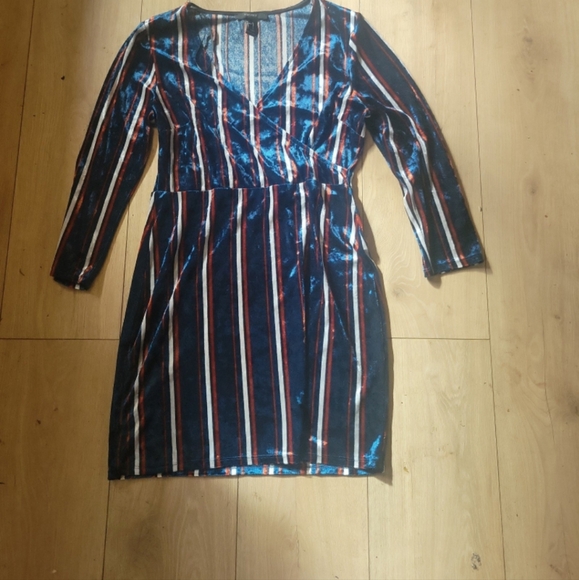 Forever 21 - Picture 2 of 2